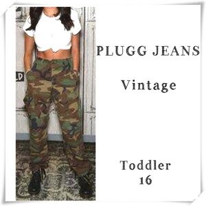 PLUGG Jeans Vintage High Rise Como Cargo Pants in Military Green Size 16 Girls